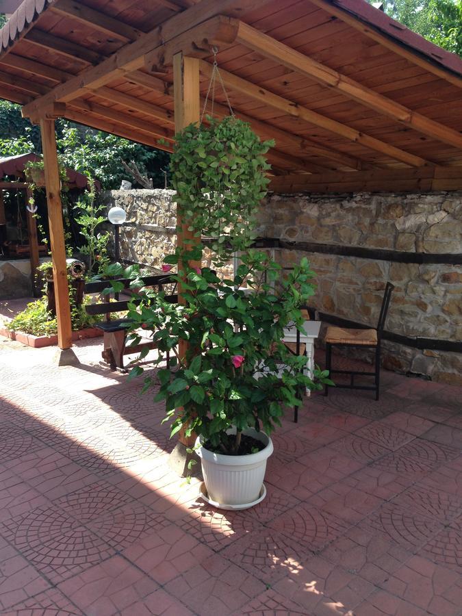 Hotel Bilyana โลเวช ภายนอก รูปภาพ