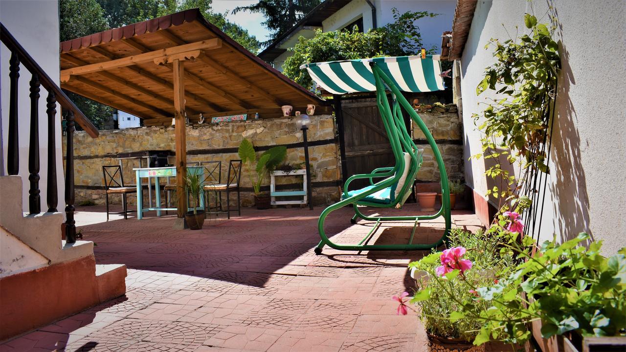Hotel Bilyana โลเวช ภายนอก รูปภาพ